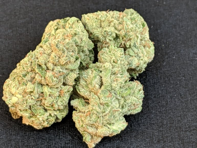 Lava cake strain